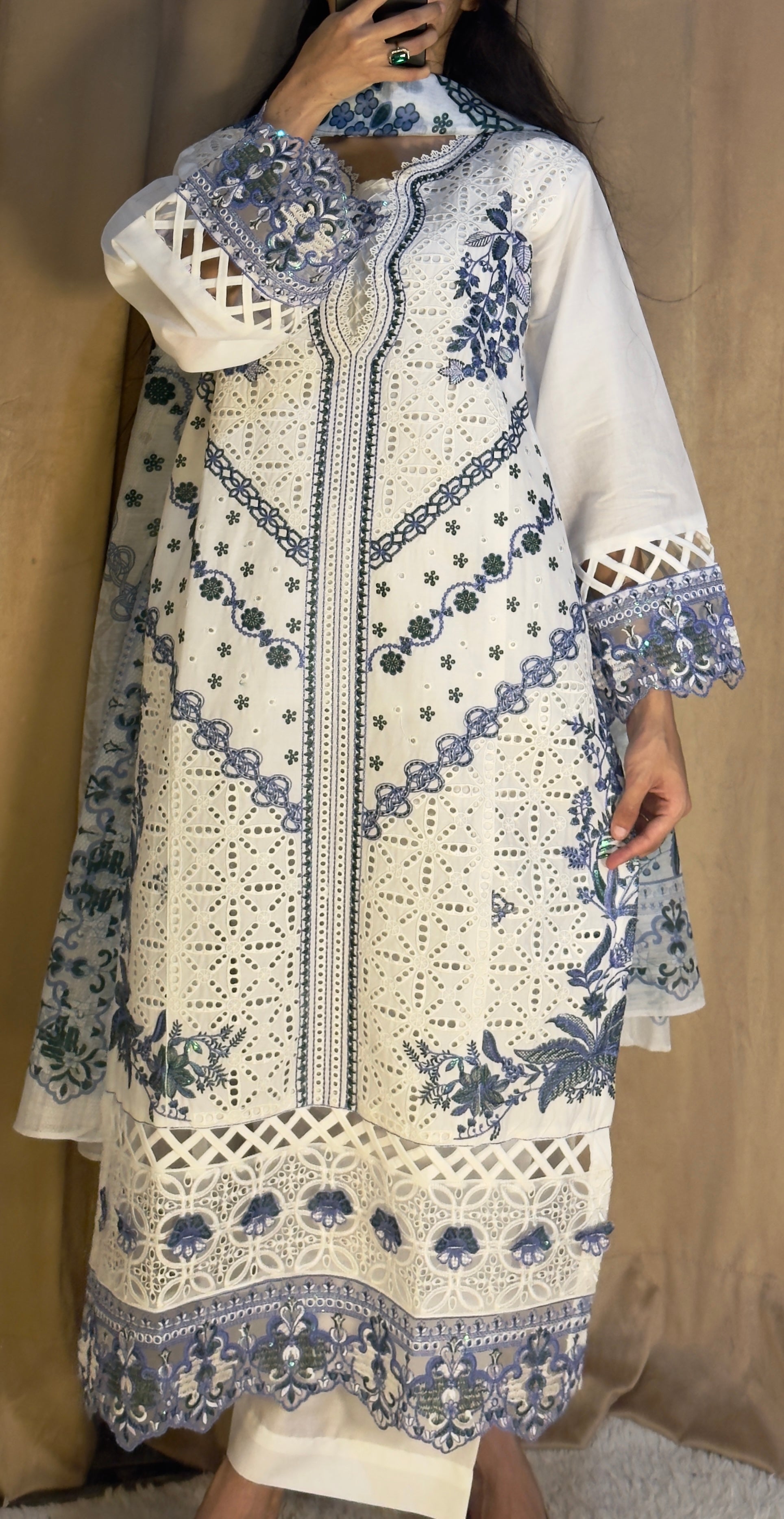 Ela Noor 3Pc Embroidered Dress