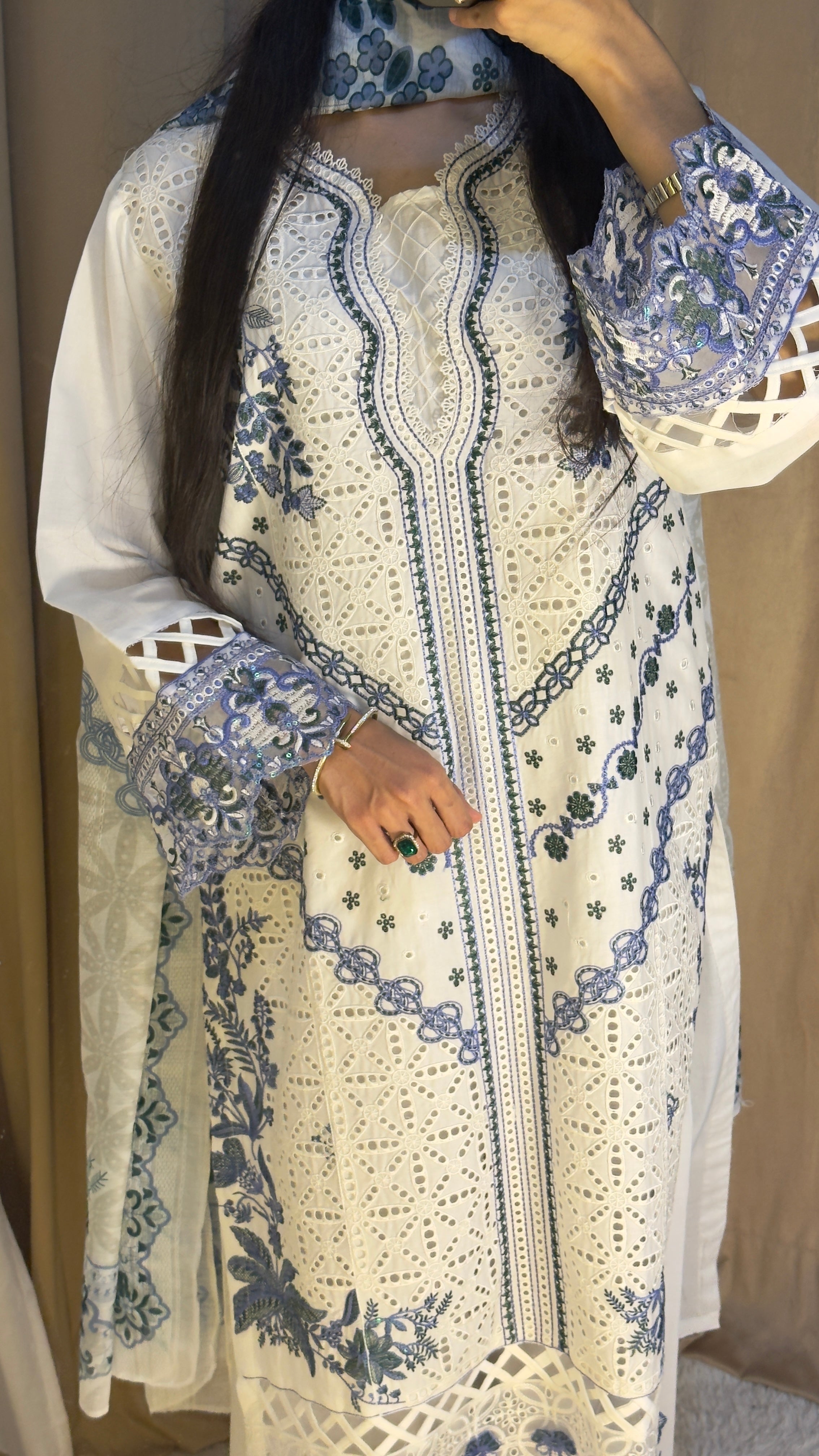 Ela Noor 3Pc Embroidered Dress