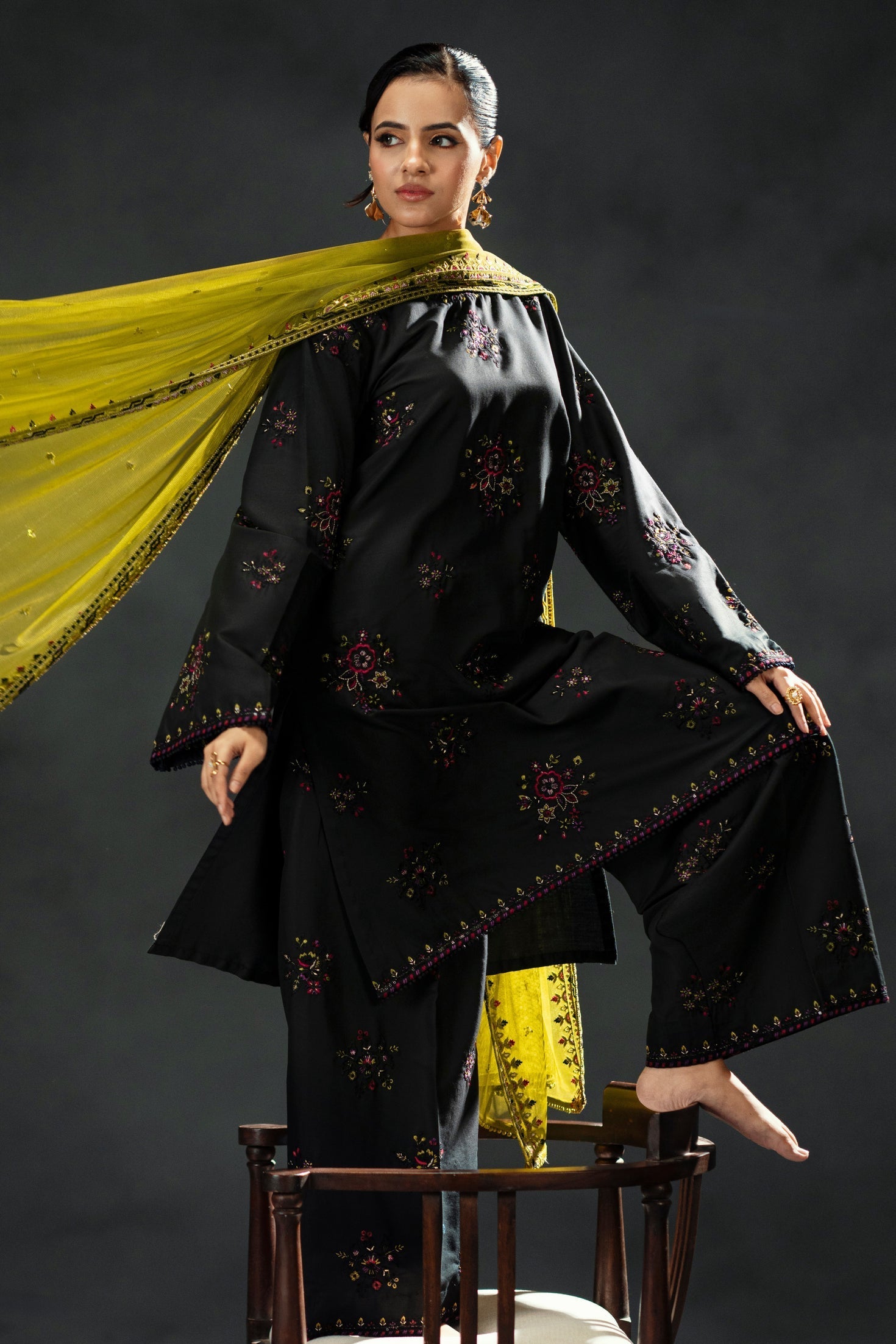 Madiha 3Pc Embroidered Dress